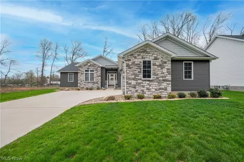 95 Muirfield Dr SE, Warren, OH 44484