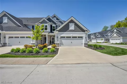 606 Monteforte Ct #43, Avon Lake, OH 44012