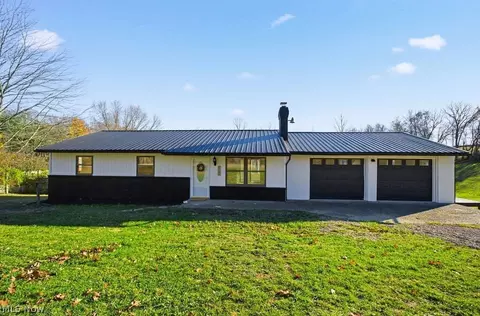 1747 E Airport Rd NE, Mcconnelsville, OH 43756