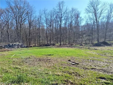 1852 Laramie Rd, Carrollton, OH 44615