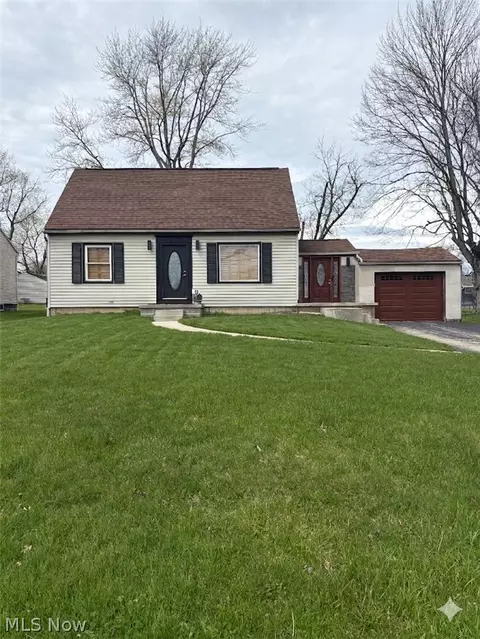 140 Aldrich Rd, Austintown, OH 44515