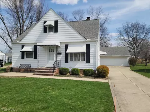 5093 Nan Linn Dr, Willoughby, OH 44094