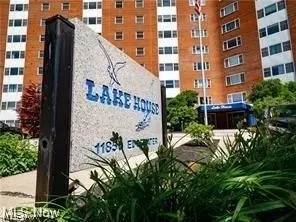 11850 Edgewater Dr #723, Lakewood, OH 44107