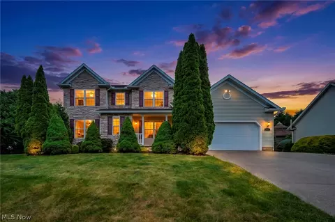 690 River Bend Blvd, Kent, OH 44240
