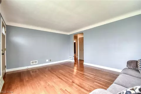 1731 Silver St, Wickliffe, OH 44092 photo 4