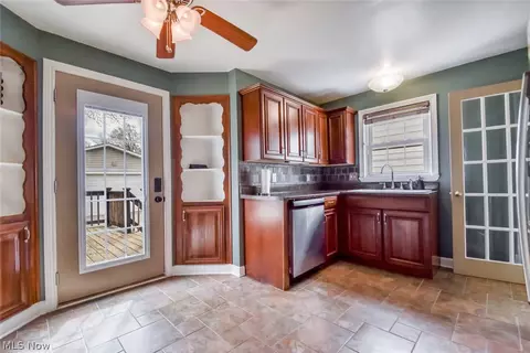 1731 Silver St, Wickliffe, OH 44092 photo 5