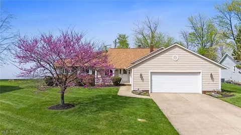 59 N Lakehurst Dr, Eastlake, OH 44095
