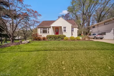 324 W State St, Barberton, OH 44203