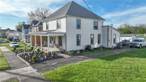 204 W 206 W Marietta St, Woodsfield, OH 43793