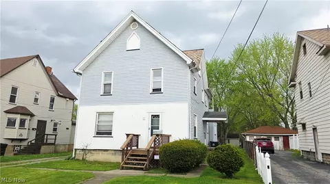 1113 High St NE, Warren, OH 44483