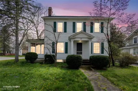 241 S Freedom St, Ravenna, OH 44266