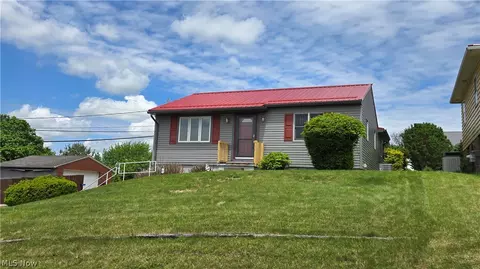 501 Helen St, Weirton, WV 26062