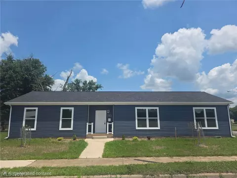 805 Lee St, Zanesville, OH 43701