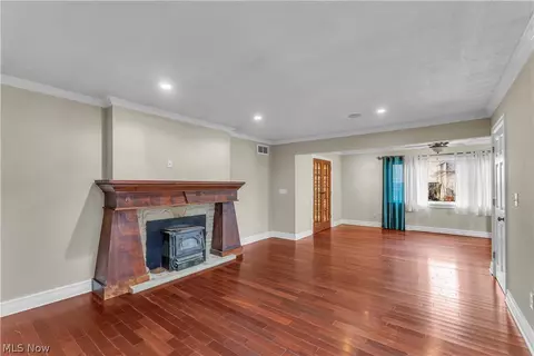 914 Garford Ave, Elyria, OH 44035 photo 5