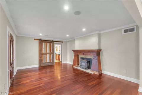 914 Garford Ave, Elyria, OH 44035 photo 4