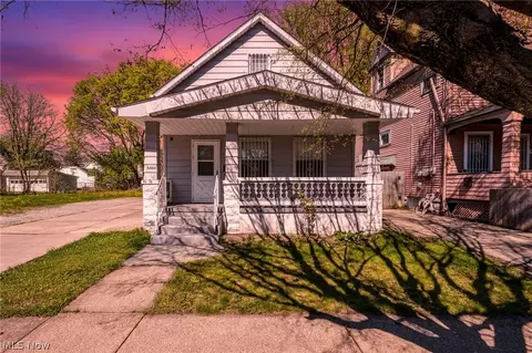 3488 W 52nd St, Cleveland, OH 44102