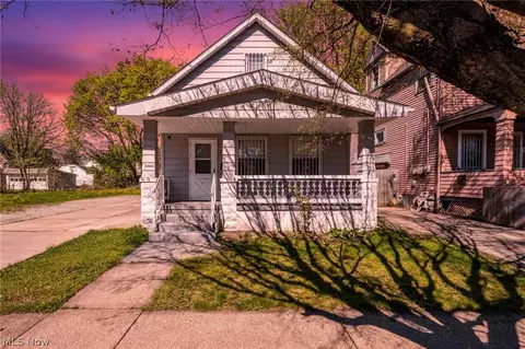 3488 W 52nd St, Cleveland, OH 44102