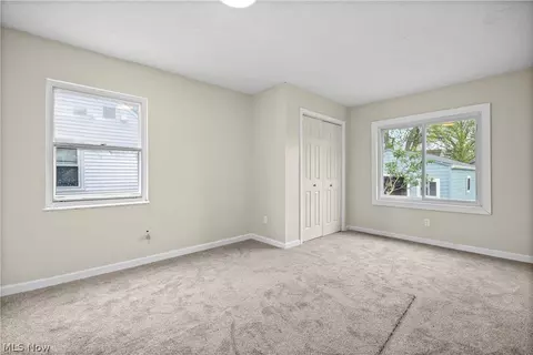 Bedroom - 624 Eastern Heights Blvd, Elyria, OH 44035 photo 1 of 8