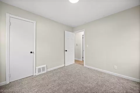 624 Eastern Heights Blvd, Elyria, OH 44035 photo 22