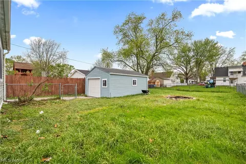 624 Eastern Heights Blvd, Elyria, OH 44035 photo 33