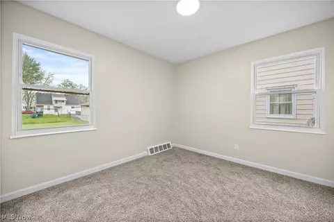 624 Eastern Heights Blvd, Elyria, OH 44035 photo 20