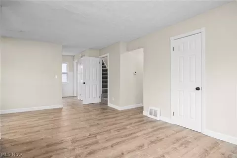 624 Eastern Heights Blvd, Elyria, OH 44035 photo 8