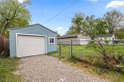 624 Eastern Heights Blvd, Elyria, OH 44035 photo 31