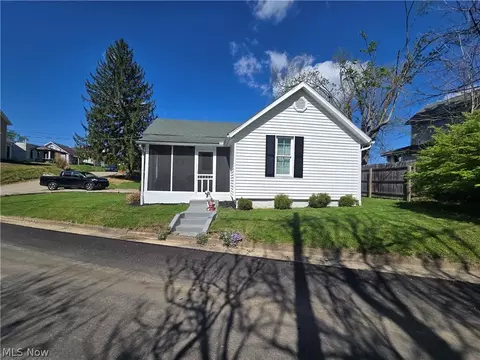 55 Hall St, Roseville, OH 43777