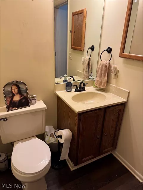 Bath - 1438 Loop Rd, Kent, OH 44240 photo 1 of 3