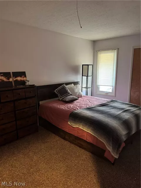 Bedroom - 1438 Loop Rd, Kent, OH 44240 photo 2 of 2