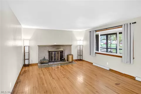 39568 Carol Ln, Elyria, OH 44035 photo 11