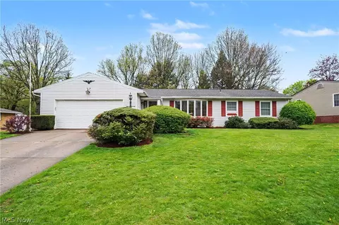1210 Janet Ave NW, North Canton, OH 44720