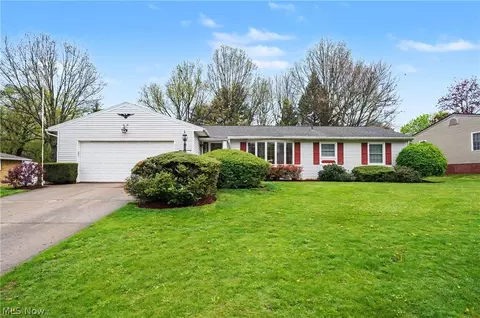 1210 Janet Ave NW, North Canton, OH 44720