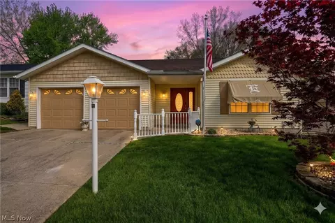 923 Elizabeth Ct, Cuyahoga Falls, OH 44221