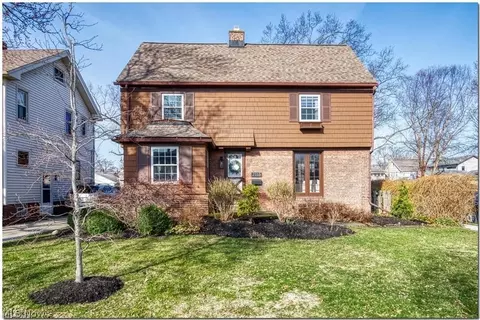 2116 Arthur Ave, Lakewood, OH 44107