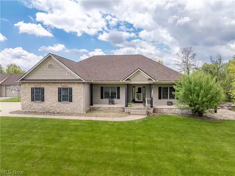 9955 Preston Ave, Louisville, OH 44641