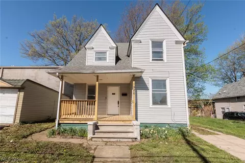 1986 W 93rd St, Cleveland, OH 44102