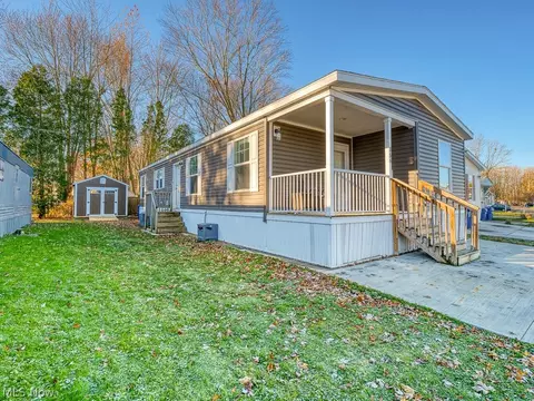 6610 Lear Nagle Rd #156, North Ridgeville, OH 44039