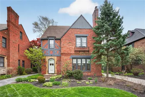 2623 Charney Rd, University Heights, OH 44118