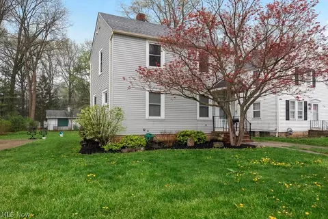 254 Boston Ave, Elyria, OH 44035 photo 3
