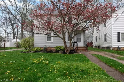 254 Boston Ave, Elyria, OH 44035