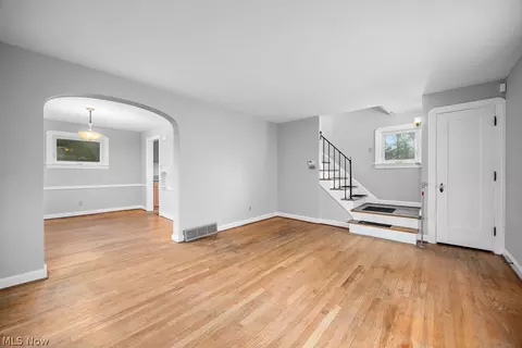 254 Boston Ave, Elyria, OH 44035 photo 4