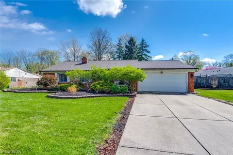 757 Esther Rd, Highland Heights, OH 44143