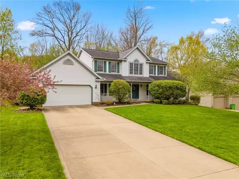 8708 Eastlynn Ave NW, Massillon, OH 44646