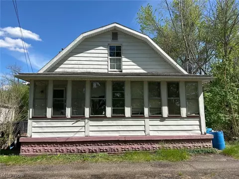 119 Belle Aly, Uhrichsville, OH 44683