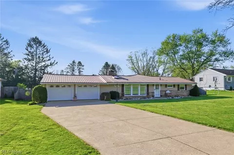 2752 Hillcrest Dr, Mansfield, OH 44904