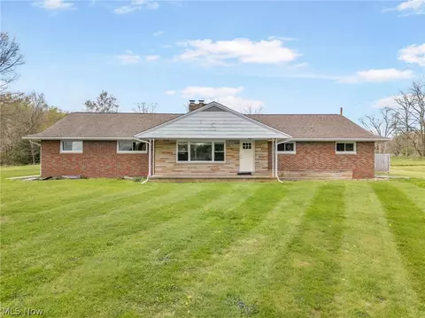 14177 Millersburg Rd SW, Navarre, OH 44662