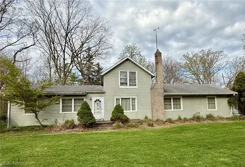 6066 Case Rd, North Ridgeville, OH 44039