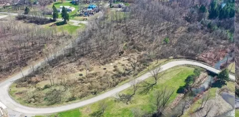 909 Lisbon Rd, Salem, OH 44460