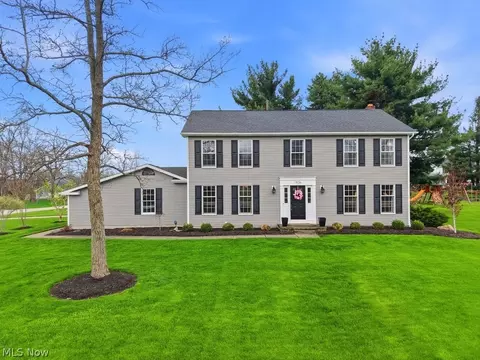 1936 Ashley Dr, Hudson, OH 44236